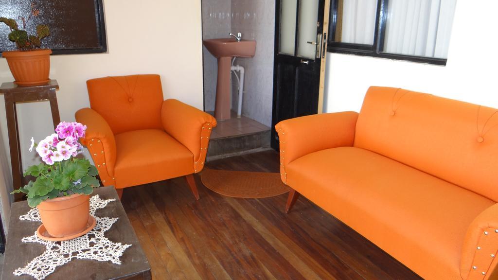 Hotel Casa De Huespedes Isabella Sucre Zewnętrze zdjęcie
