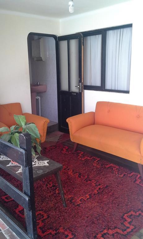 Hotel Casa De Huespedes Isabella Sucre Zewnętrze zdjęcie